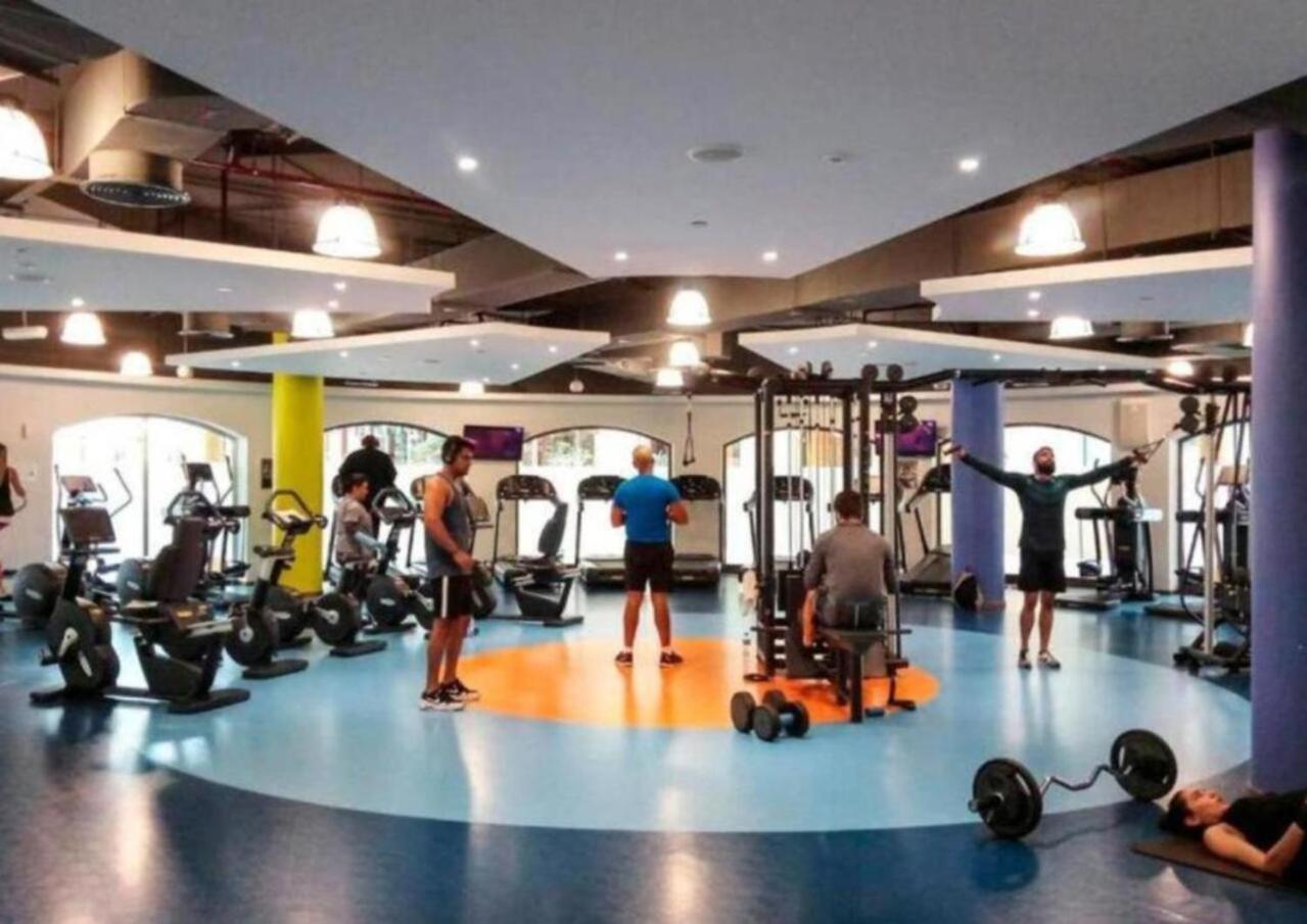 דובאי Moonlight Hostel Jbr - 2Min Walk To Jbr Beach - Gym - 2Min Metro Station - Poll מראה חיצוני תמונה