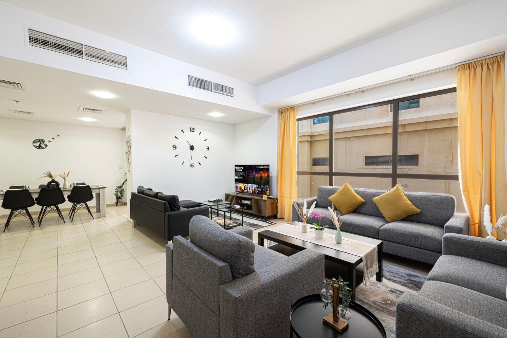 דובאי Moonlight Hostel Jbr - 2Min Walk To Jbr Beach - Gym - 2Min Metro Station - Poll מראה חיצוני תמונה
